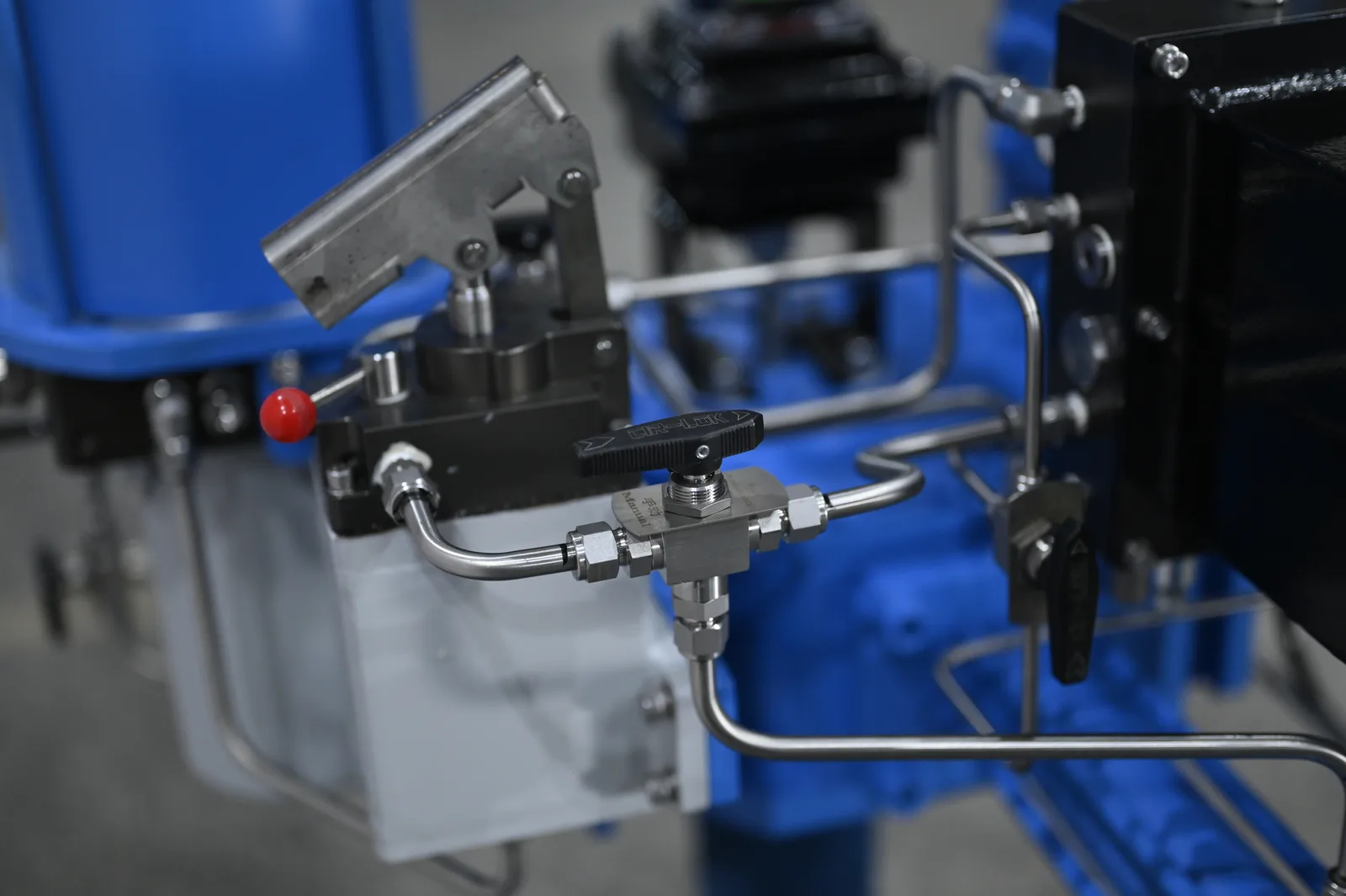 Cylinder connection detail